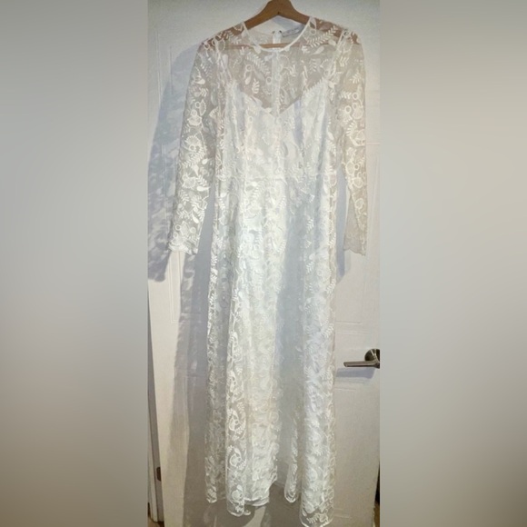 Ivy & Oak Bridal Long Sleeve Embroidered Two-Piece Layered Wedding Dress - Picture 2 of 11